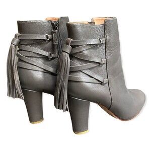 Halogen SADEE Gray Leather Lace-Up Back Almond Toe Booties Heels 8.5 EU 39